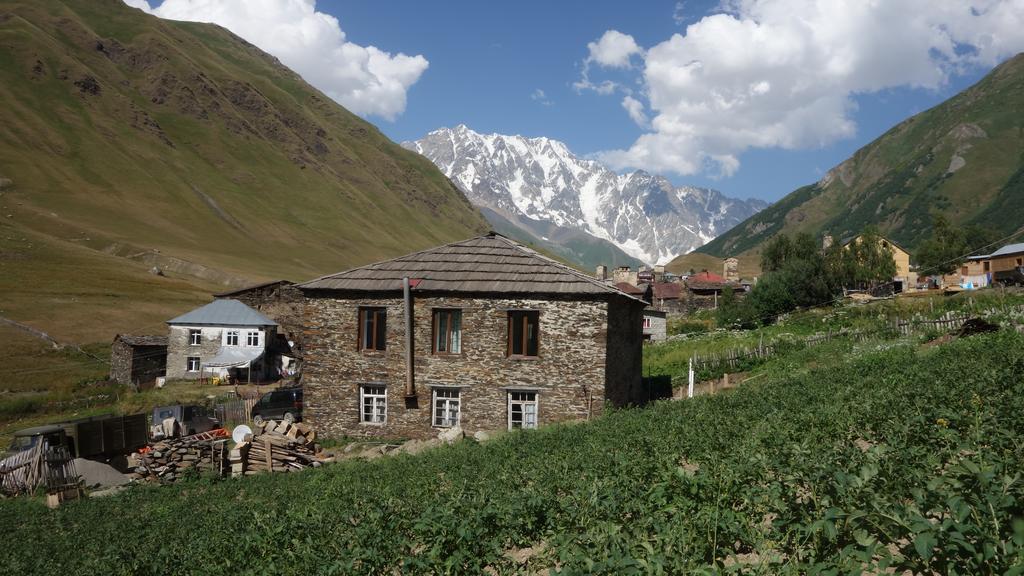 Caucasus Guesthouse Ushguli Eksteriør billede